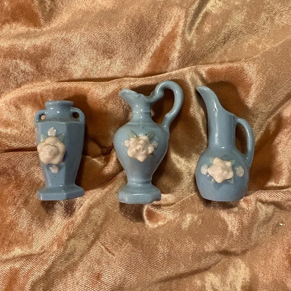 Miniature Vase Set Made in Occupied Japan Vintage Antique Roses Cute Porcelain - Picture 1 of 4